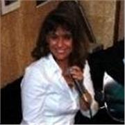 Offro lezioni di canto moderno , vivo a Milano e sono Master Teacher di un fantastico metodo americano di nome Voice-craft