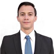 Profesor de apoyo en el área de redacción y escritura en español