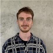 native English speaker with a degree in English Literature