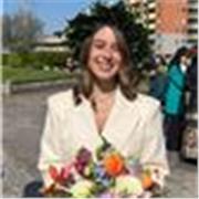 Laureata in Mediazione Linguistica, offro lezioni di inglese pratico e su misura per adulti e studenti a Roma e online.