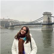 Profesora estudiante de ADE, con experiencia de mas de 3 años dando clases de matemáticas en niveles ESO y bachillerato.