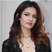 I am an English tutor with an IELTS score of 8.0, offering advanced lessons and experienced in teaching children