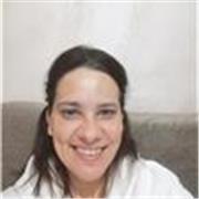 Cerchi un aiuto per i compiti o vuoi imparare una nuova lingua? Sono pronta per te! 