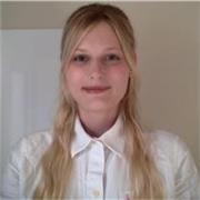 Native English tutor with 2 years' experience offering private  online lessons focused on conversation practice. 