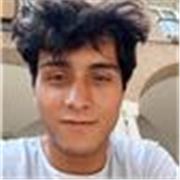 Ciao sono uno studente che cerca di aiutare i suoi coetanei e le persone di ogni età.