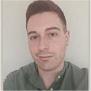 Lezioni di Inglese coinvolgenti e pratiche. Insegnante CELTA ti guida a imparare in modo naturale