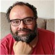 Licenciado en psicología imparte talleres de juegos de rol de fantasía educativo