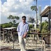 Hey! I'm very fluent in English and can teach any student of any age 