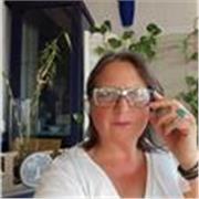 Profesor de Inglés práctico para profesionales, particulares y niños. Soy una profesora experimentada. 

Mi forma de enseñar es muy práctica para poder obtener resultados muy rápidos (y de la manera más entretenida posible para los niños). Adapto mi cur