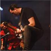 ¡Aprende a Tocar la Guitarra de Forma Rápida, Divertida y 100% Personalizada!

✨ Primera clase GRATUITA ✨
