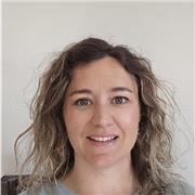 Professeure de français, native de Montpellier (sud de la France), je propose des cours en ligne ou des cours à domicile