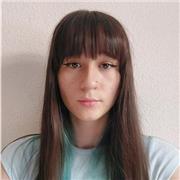 Especializada en ciencias naturales y con buen trato hacia los niños