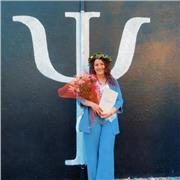 Laureata in psicologia e diplomata al liceo scientifico offre ripetizioni di matematica per ragazzi di scuola media e superiore