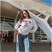 Soy graduada en Publicidad y RRPP, actualmente cursando un Máster en Berklee College of Music. 