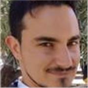 Soy Ingeniero técnico y me defino como un gran orador al cual le apasiona enseñar a todo el mundo.
