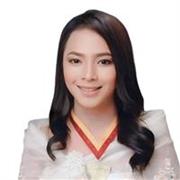 Patient English tutor with one year experience in empowering students to achieve their goals.