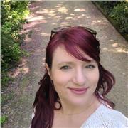 Maestra de educación infantil con mención en atención temprana. Doy clases a niños hasta los 12 años. 
Tengo experiencia