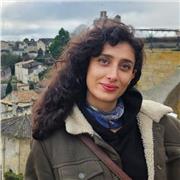 Türkische Muttersprachlerin bietet Online-Unterricht mit Fokus auf kunstorientierte Konversation für alle Niveaus an.