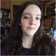 Graduada en Filología hispánica ofrece clases de lengua, literatura y sintaxis desde primaria a bachillerato. Presencial y online