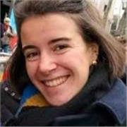 Madrelingua francese e laureata in lingua e letteratura francese