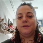 Logopeda se ofrece a dar clases a niños y a adultos desde problemas articulatorios y/ o del lenguaje.