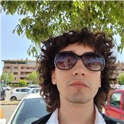 studente di quinta, istituto tecnico, certificato Oxford livello C1. In grado di insegnare sia grammatica che lessico a ogni età