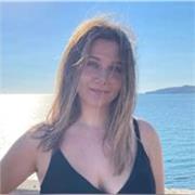 Ciao! Sono una studentessa di medicina, vivo a Roma ma do ripetizioni anche online: Italiano, Inglese, Matematica, Biologia.