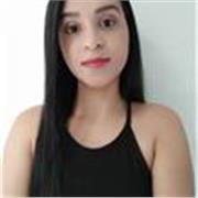Profesora de informática para adultos y niños