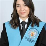 Profesora de primaria imparte clases de repaso de todas las asignaturas