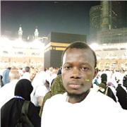 Diplômé d'un licence à l'université imam Muhammad Ibn saud islamic de Riyad en 2020 à la faculté des langues arabes