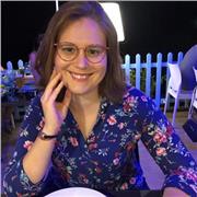 Profesora de música, canto, violonchelo, lenguaje musical y armonía