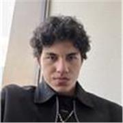 Profesor de inglés con experiencia previa en clases a niños y adultos principiantes e intermedios de forma remota