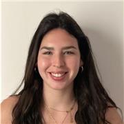 Realizó clases particulares de todas las asignaturas de primaria y de la ESO, tanto ciencias sociales como científicas