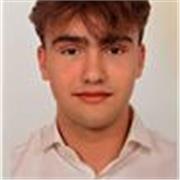 Soy un profesor paciente y claro, capaz de explicar las matemáticas de forma sencilla y adaptada a cada alumno. 