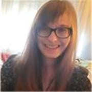 Profesora de educación infantil con nivel alto de inglés la cual posee un B2 y domina le encanta el idioma y vivió en Dublin. 