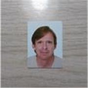 Tutor de español que enseña a niños, adolescentes y, en general a personas de todas las edades