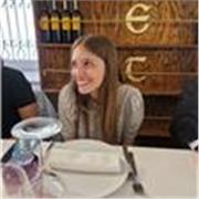 Ciao! Sono Aurora, ho 18 anni e sono disponibile per aiutare bambini delle scuole elementari e medie con i loro compiti per casa.