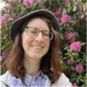 Französisch Tutorin und Nachhilfe Lehrerin für Mathe, Englisch und Deutsch. Ich arbeite besonders gerne mit sensiblen Kindern.