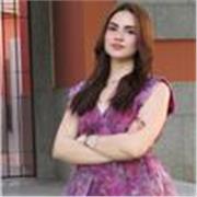 Profesora de redacción con experiencia dando clases a alumnos de periodismo en universidades reconocidas