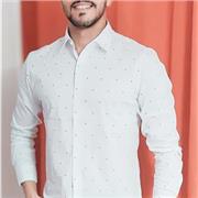 Soy un profesor de árabe con experiencia de 5 años , doy clase particulares para niños , adolescentes y mayores , soy un traductor árabe - español- árabe, y actualmente soy un estudiante de doctorado en línea especialidad TRADUCTOGÍA PROFESIONAL Y AUDIOVI