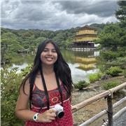 Profesora de inglés, a todas las edades. Nivel de colegio, ESO y bachillerato. Y Cambridge hasta B2. Online y presencial