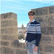 Me defino como una persona atenta, productiva y con ganas de aprender y de enseñar. Soy un estudiante de Ing. Informática Int. que podría dar clases de Matemáticas a estudiantes que cursen ESO y/o Bachillerato.