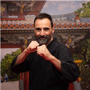 3er dan de Tae Kwon Do, 2º dan de Ki Contact Jitsu, instructor de Close Combat y experto en defensa personal da clases (particular