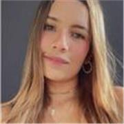 Soy una profesora de inglés independiente, apasionada por la enseñanza y el desarrollo lingüístico. Mi objetivo es proporcionar servicios educativos personalizados que aborden las necesidades individuales de mis estudiantes, independientemente de su edad 