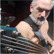 📢 CLASES DE BAJO ELÉCTRICO 🎸
Presenciales en Quilmes (Zona Sur, Bs As) u online en cualquier lugar 🌎