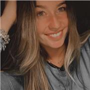 Laureata in interpretariato e traduzione di italiano, inglese, spagnolo, portoghese e russo. Ora laureanda in linguistica moderna