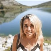 Graduada en filología y con 10 años de experiencia impartiendo clases de inglés