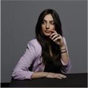 Laureanda in arti visive offre lezioni di fotografia