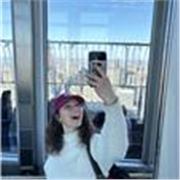 Studentessa italiana (con diploma in una High School canadese) disponibile per ripetizioni e/o conversazione in lingua inglese