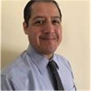Profesor Computacion niños de primaria